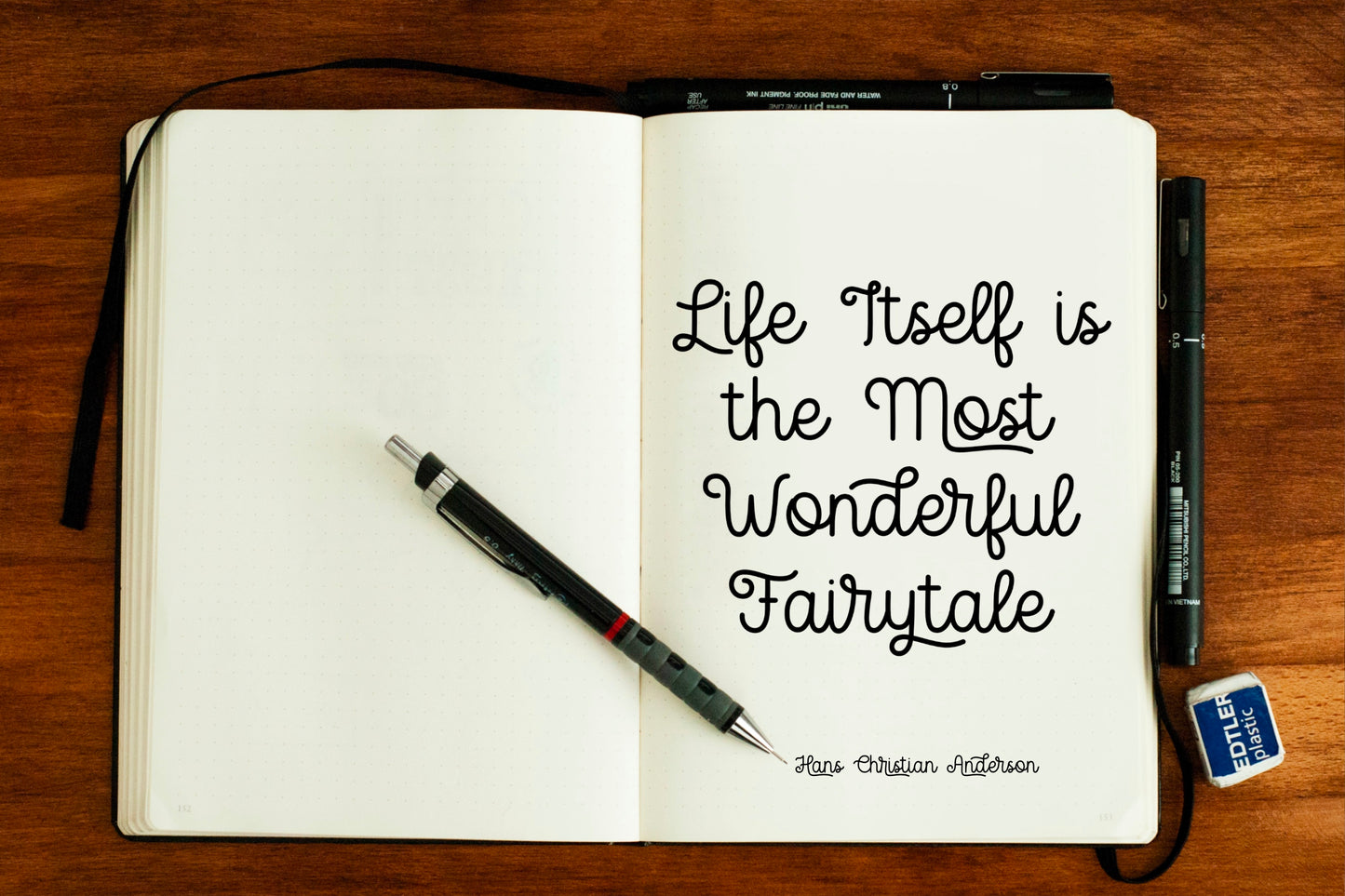 Arabesque Handwritten Script Font