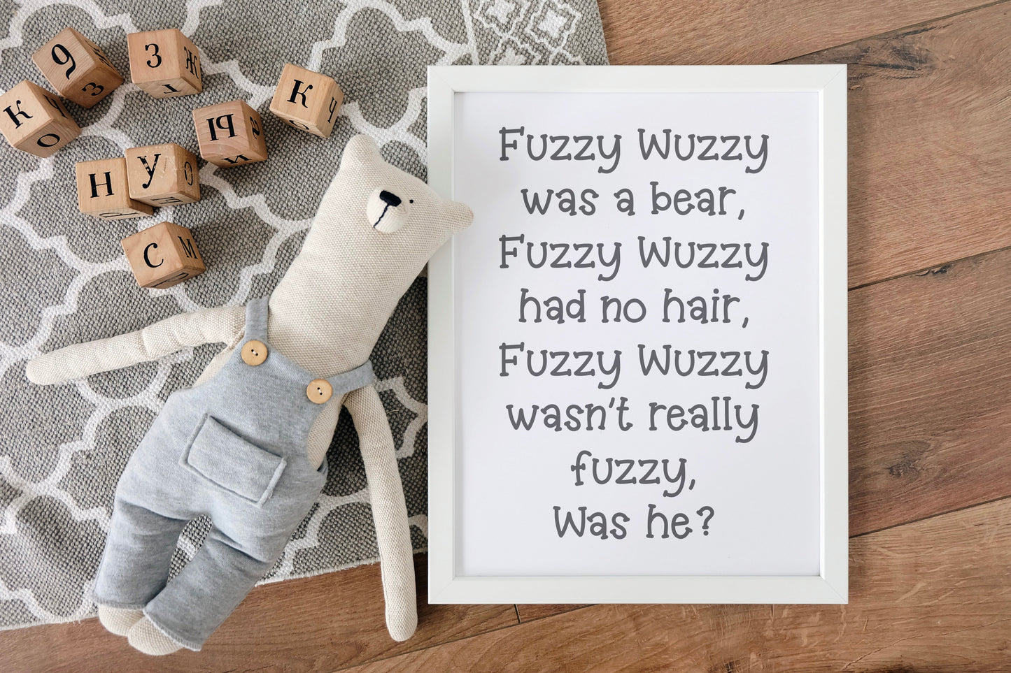 Daisy Chain Handwritten Font